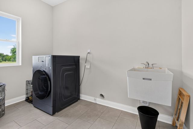 8322 Wyman Drive, St. John, IN 46373