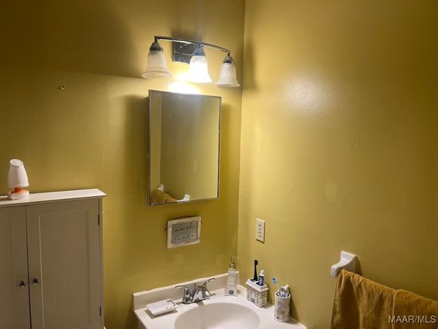 4025 EDGE HILL Lane, Montgomery, AL 36116