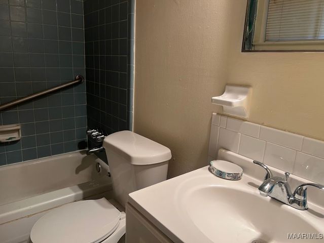 4025 EDGE HILL Lane, Montgomery, AL 36116