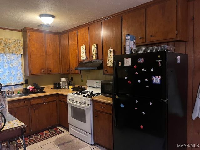 4025 EDGE HILL Lane, Montgomery, AL 36116