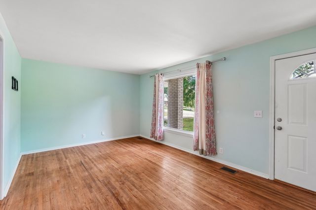 5053 Luker Ln, Antioch, TN 37013