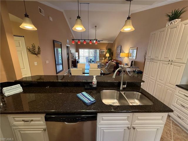 1076 Winding Pines CIR 203, Cape Coral, FL 33909