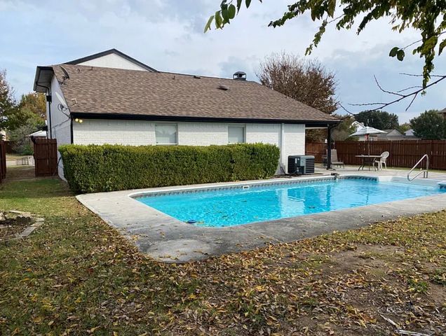 7101 Brookdale Court, Watauga, TX 76148