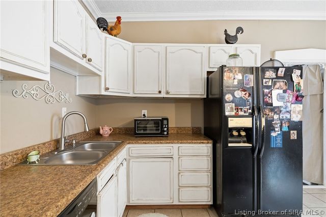 952 W Main Street, Madison, IN 47250