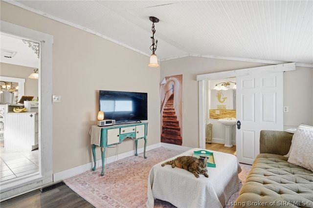 952 W Main Street, Madison, IN 47250