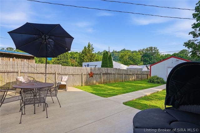 952 W Main Street, Madison, IN 47250