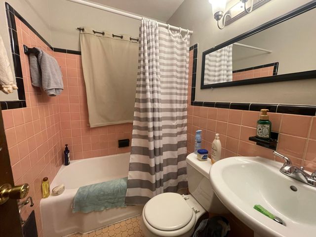 18680 Five Points Street, Redford, MI 48240