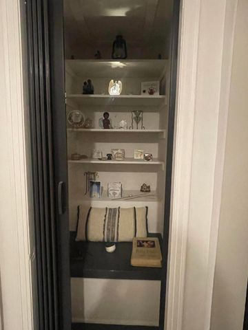 18680 Five Points Street, Redford, MI 48240