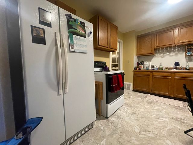 18680 Five Points Street, Redford, MI 48240