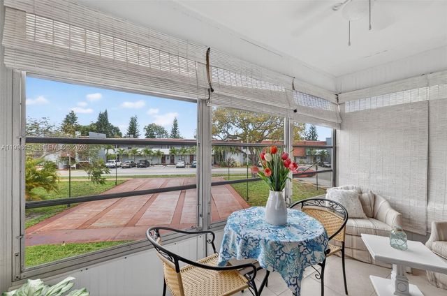 2991 NW 46th Ave 210, Lauderdale Lakes, FL 33313