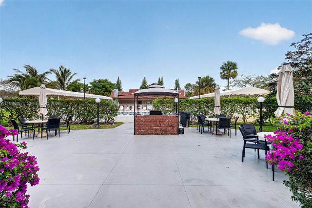 2991 NW 46th Ave 210, Lauderdale Lakes, FL 33313