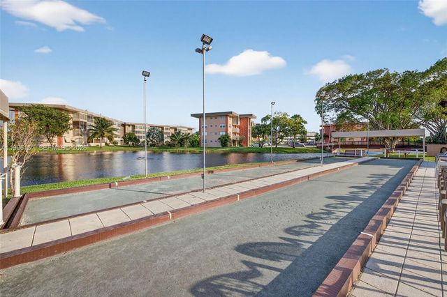 2991 NW 46th Ave 210, Lauderdale Lakes, FL 33313