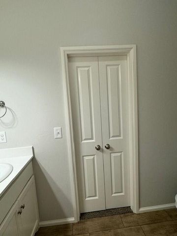 9604 SW 25th Street, Oklahoma City, OK 73128