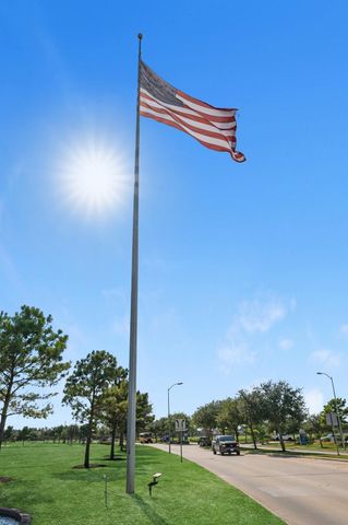 4511 Whisperwood Drive, Rosenberg, TX 77471