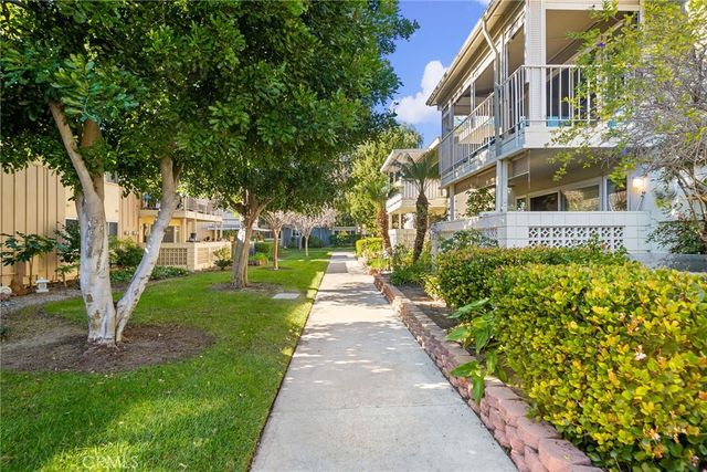 225 Avenida Majorca N, Laguna Woods, CA 92637