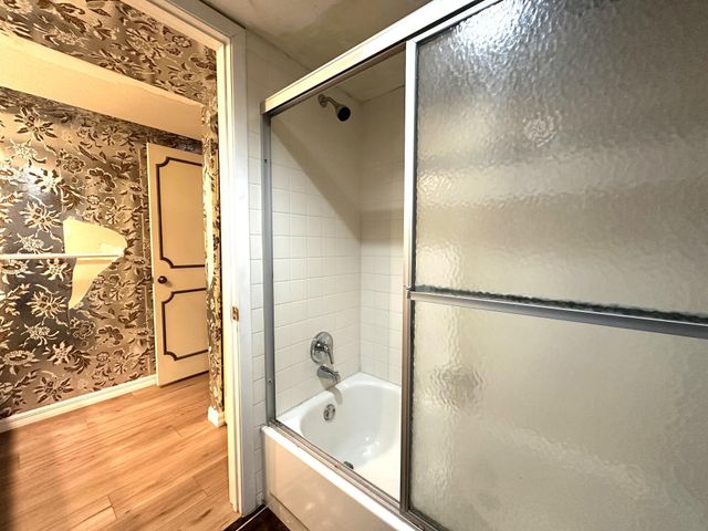 17 LAKE ARBOR Drive, Palm Springs, FL 33461