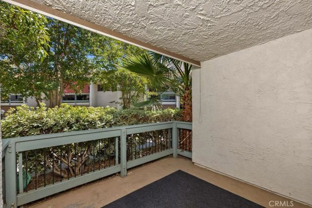 4716 Park Granada 198, Calabasas, CA 91302