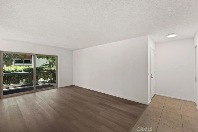 4716 Park Granada 198, Calabasas, CA 91302