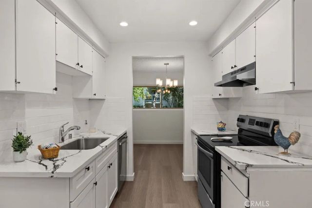 4716 Park Granada 198, Calabasas, CA 91302