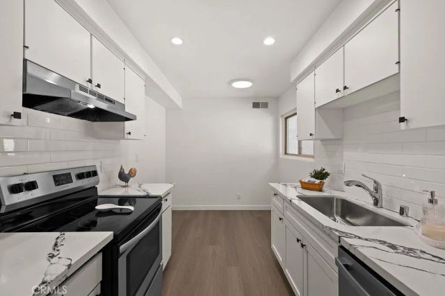 4716 Park Granada 198, Calabasas, CA 91302