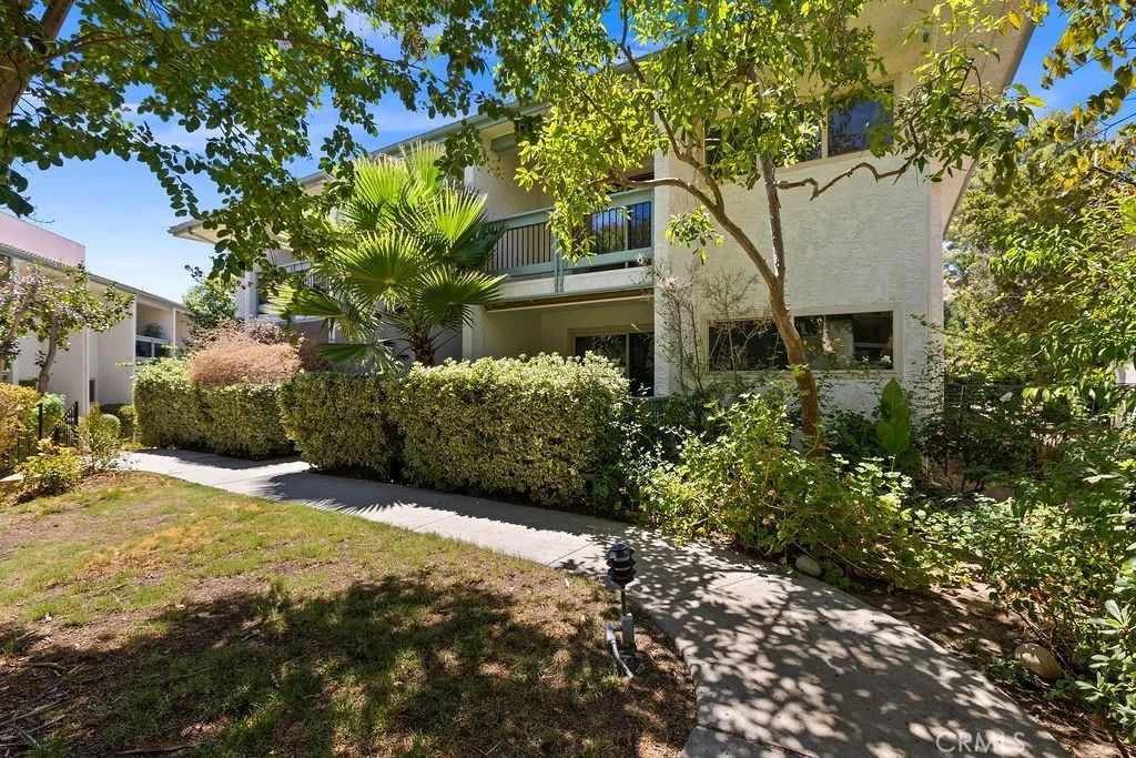 4716 Park Granada 198, Calabasas, CA 91302