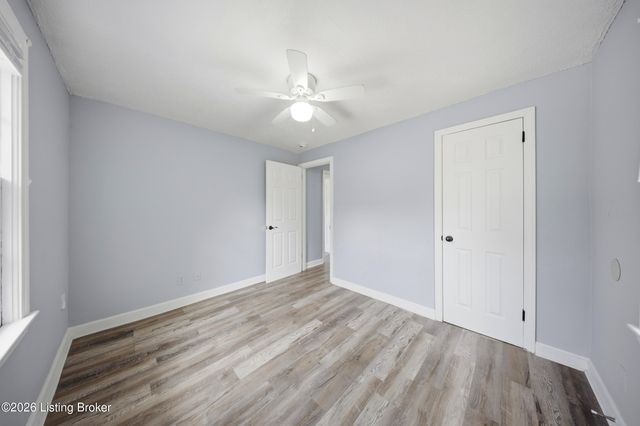 3228 New Lynnview Dr, Louisville, KY 40216