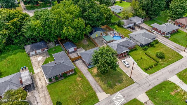 3228 New Lynnview Dr, Louisville, KY 40216