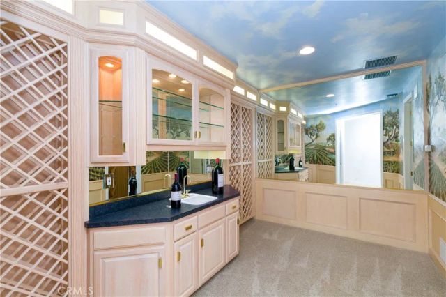 15980 Summit Crest Drive, Riverside, CA 92506