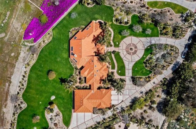 15980 Summit Crest Drive, Riverside, CA 92506