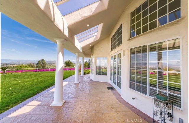 15980 Summit Crest Drive, Riverside, CA 92506