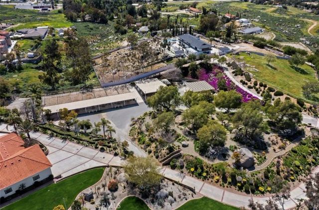 15980 Summit Crest Drive, Riverside, CA 92506