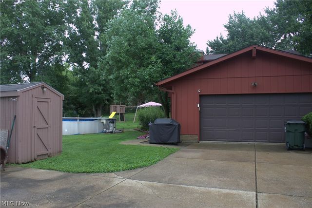 11650 Streamview Avenue NW, Uniontown, OH 44685