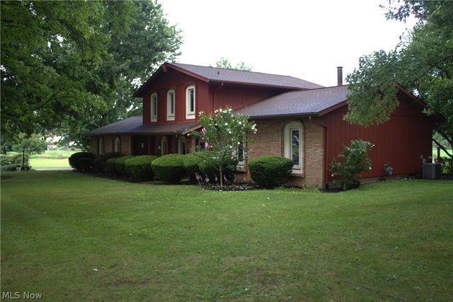11650 Streamview Avenue NW, Uniontown, OH 44685
