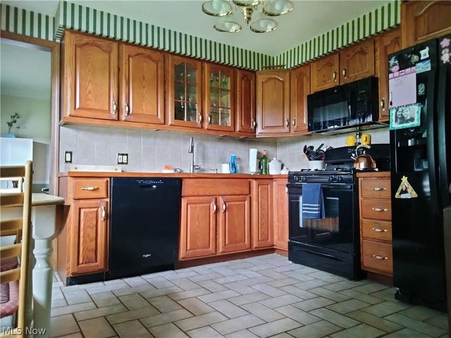 11650 Streamview Avenue NW, Uniontown, OH 44685