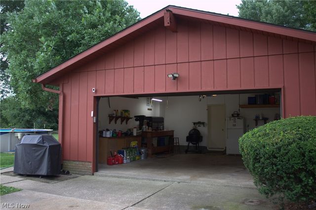 11650 Streamview Avenue NW, Uniontown, OH 44685