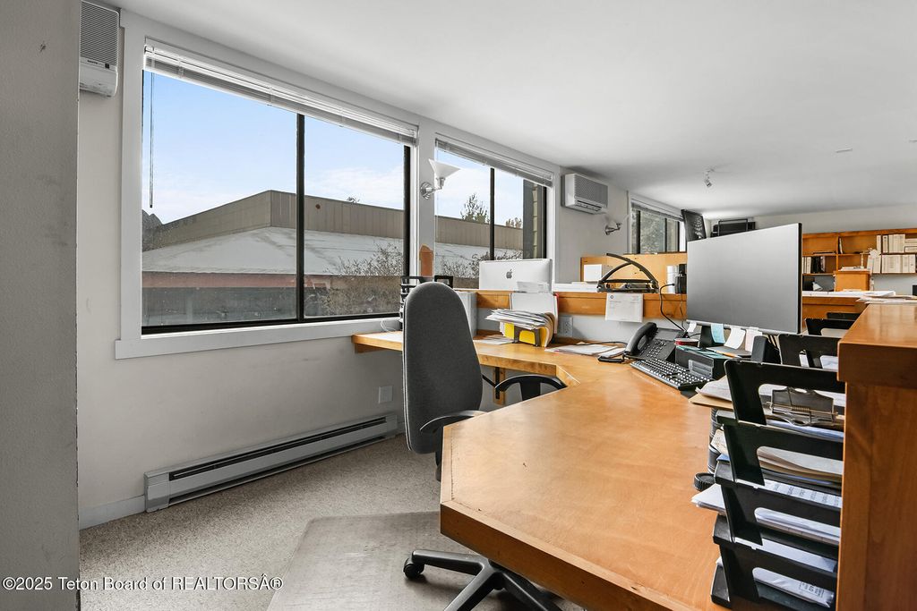 4020 W LAKE CREEK Drive, Wilson, WY 83014 photo 12