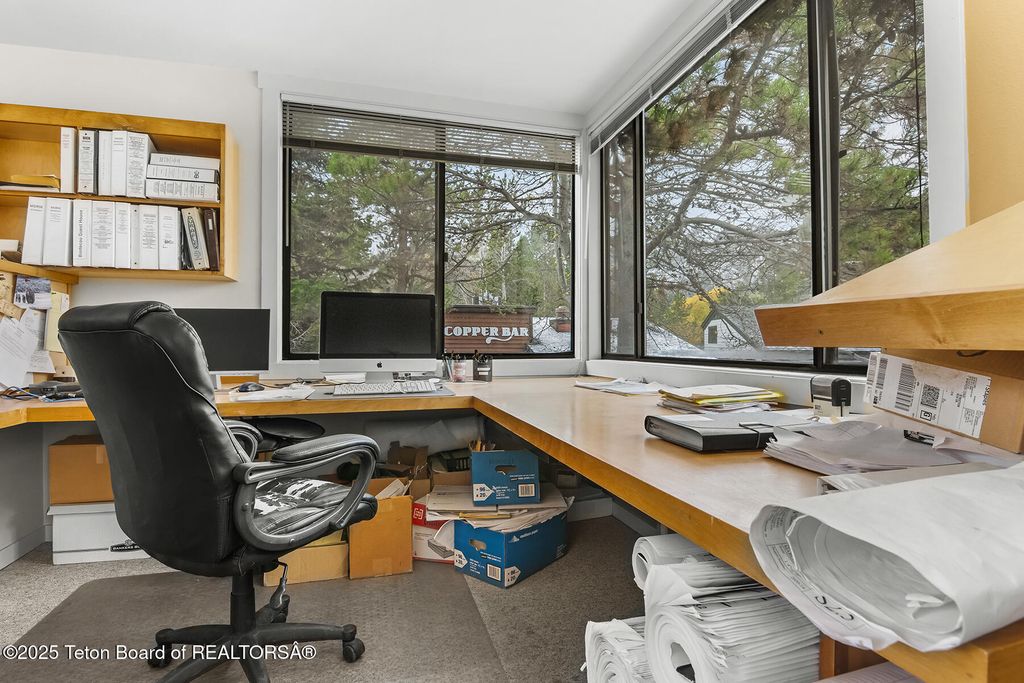 4020 W LAKE CREEK Drive, Wilson, WY 83014 photo 14