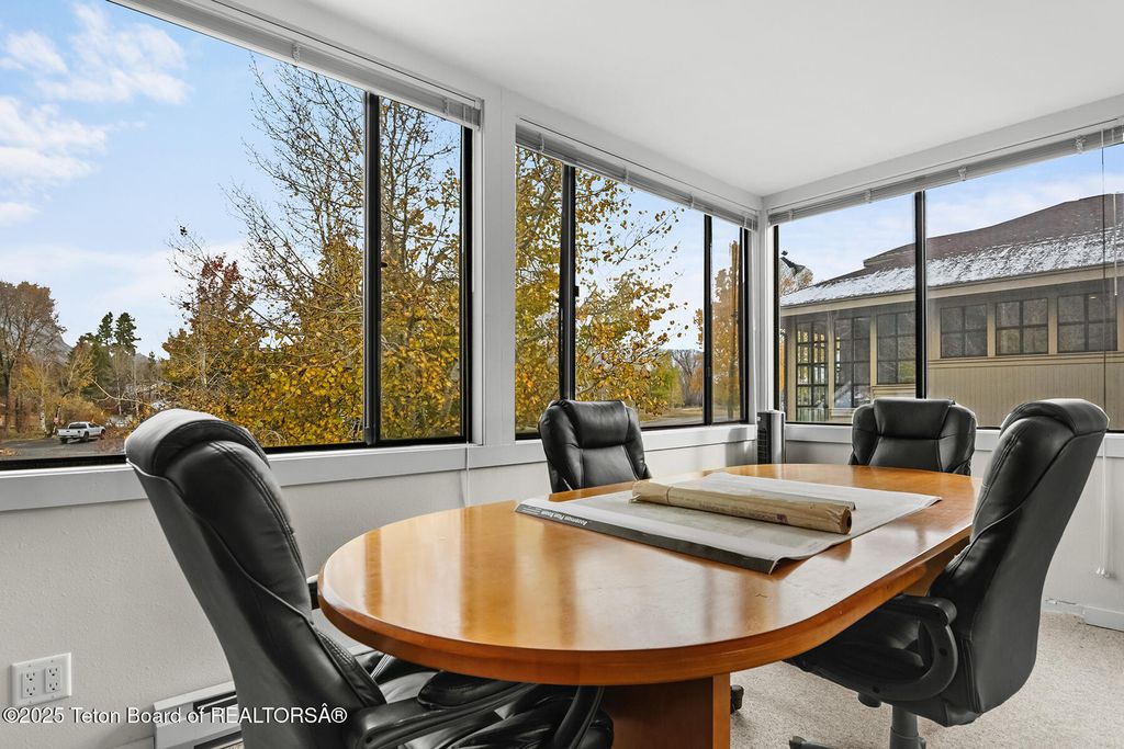 4020 W LAKE CREEK Drive, Wilson, WY 83014 photo 7