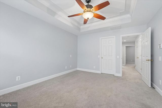 2425 HUNTINGTON PARK DR, Alexandria, VA 22303