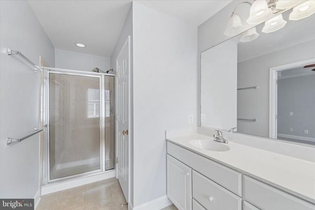 2425 HUNTINGTON PARK DR, Alexandria, VA 22303