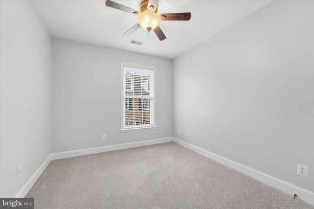 2425 HUNTINGTON PARK DR, Alexandria, VA 22303