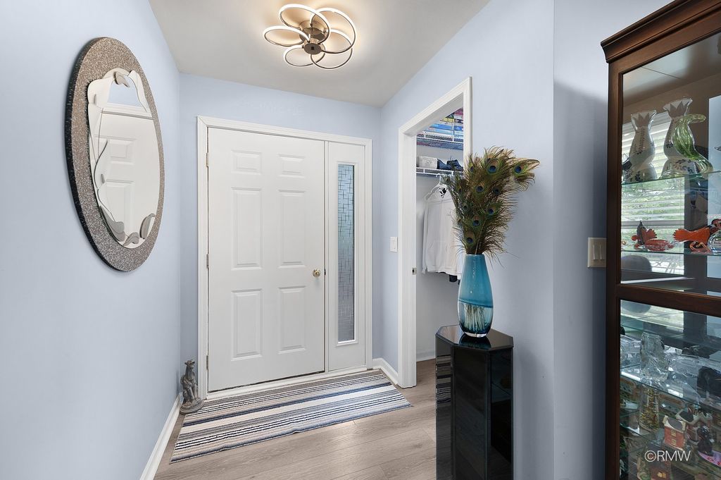 183 Canterbury Court, Bloomingdale, IL 60108 — photo 2