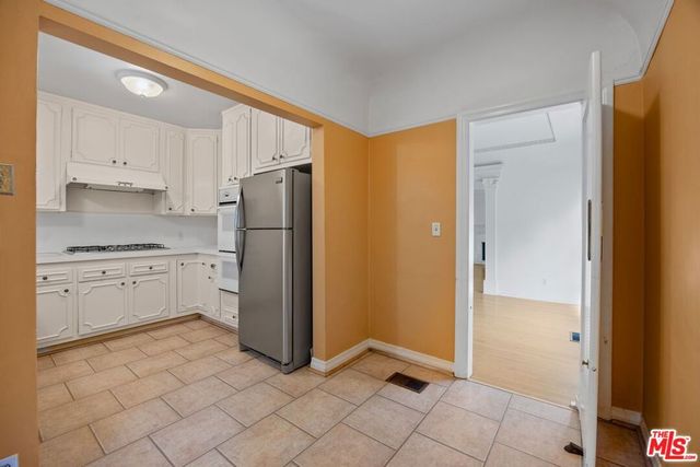 9044 Elevado Street, West Hollywood, CA 90069