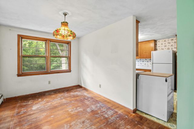 20 S Sycamore Knls, South Hadley, MA 01075