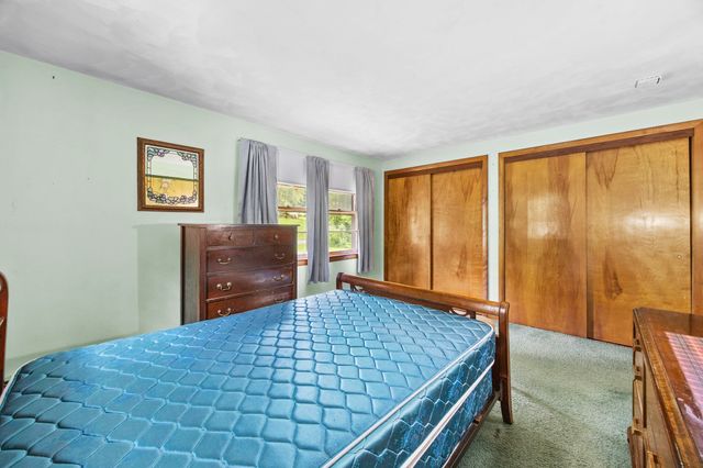 20 S Sycamore Knls, South Hadley, MA 01075