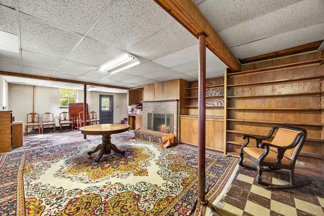 20 S Sycamore Knls, South Hadley, MA 01075