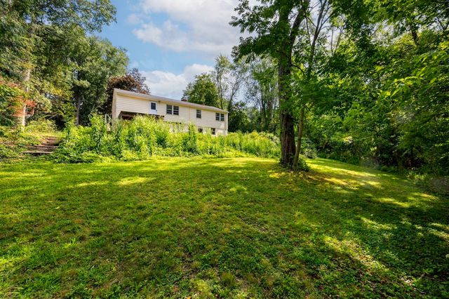 20 S Sycamore Knls, South Hadley, MA 01075