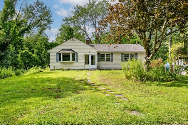 20 S Sycamore Knls, South Hadley, MA 01075