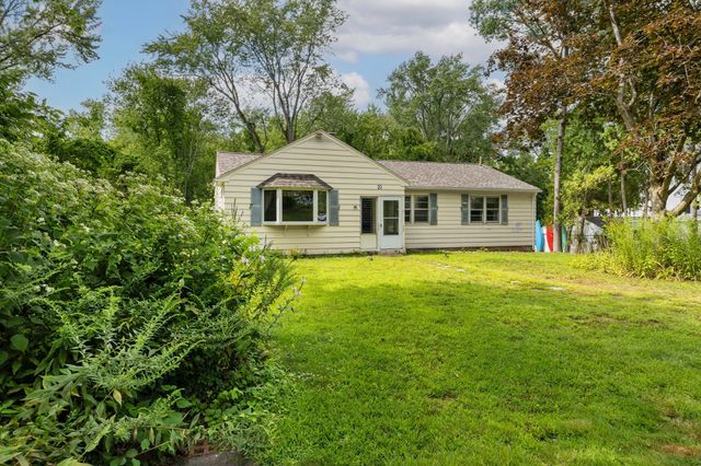 20 S Sycamore Knls, South Hadley, MA 01075