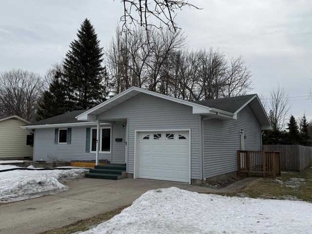 704 4th Avenue E, Ada, MN 56510